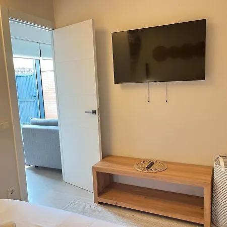Beautiful Renovated דירה *